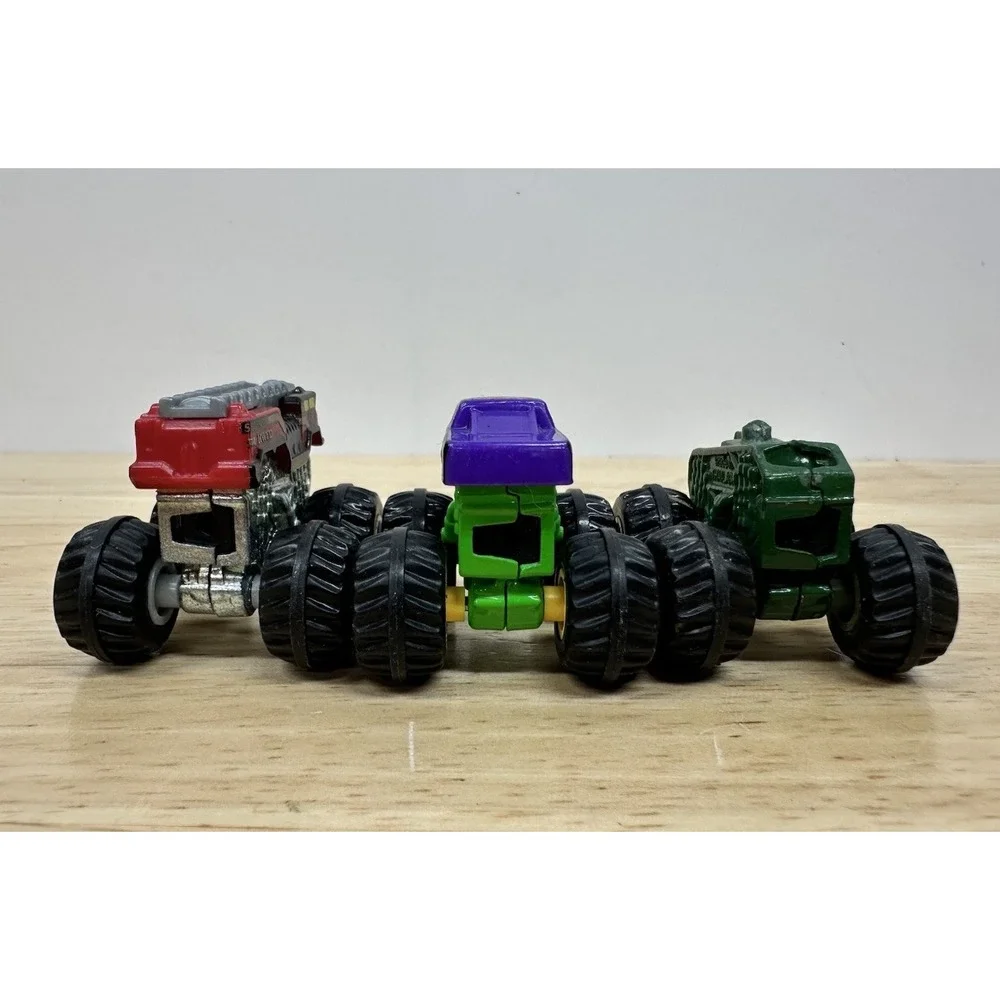 Monster Jam Minis Bundle of 7 Spin Master 1:87 Scale Diecast Trucks Toys